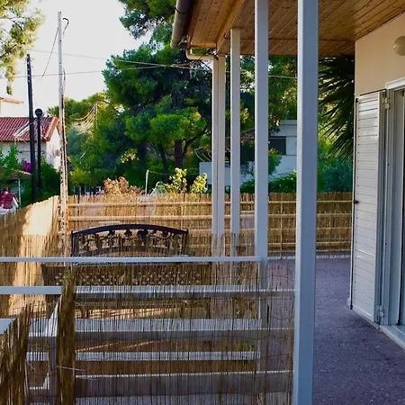 Pleasant Villa, 90 Meters From The Sea Διαμέρισμα *